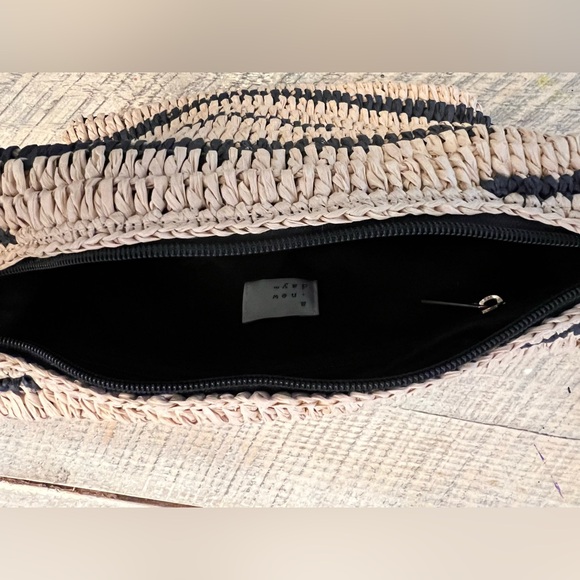 A New Day Straw Shoulder Bag Black Tan Woven Stripe Ethically Handcrafted - Picture 4 of 9